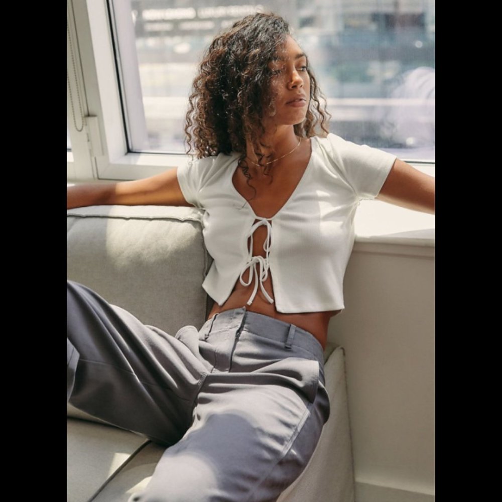 Aritzia Wilfred Free Tie-Front Shirt